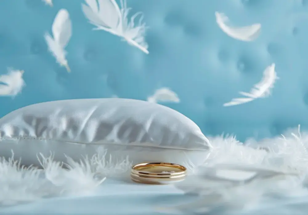 Obrączka i poduszka we śnie - sennik wyjaśnia znaczenie symboli