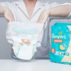 Gdzie jest przód pampersa? Jak prawidłowo założyć pieluchę