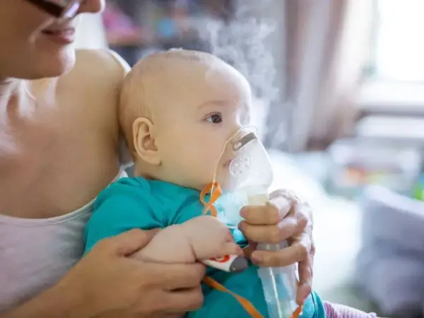 Bezpieczna inhalacja niemowlaka krok po kroku - ratuj dziecku oddech!